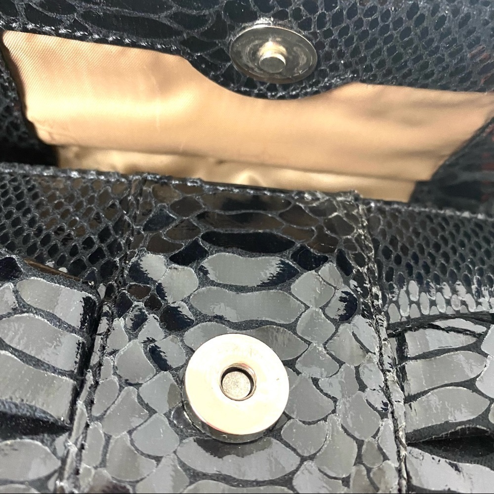 Iman Black Jeweled Broche  Snake Embossed Crossbody Bow Clutch Evening Bag. - Picture 12 of 16